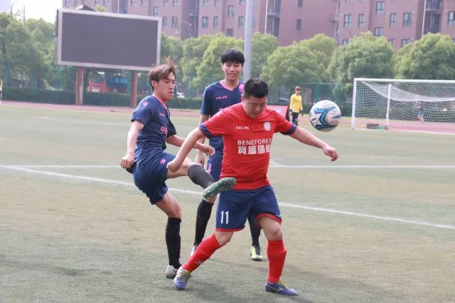 国米惊险逆转博洛尼亚，却饱受误判和体能消耗
